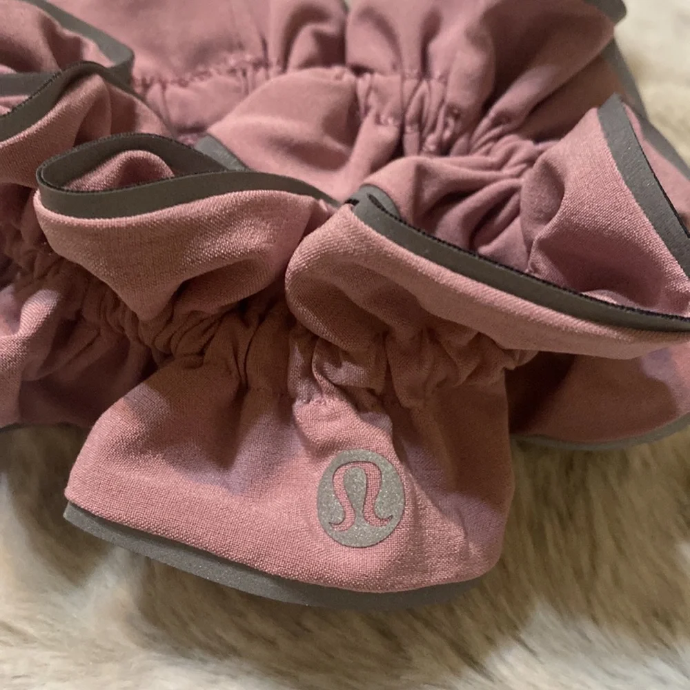 NWT LULULEMON Light Locks Scrunchie - Picture 8 of 16